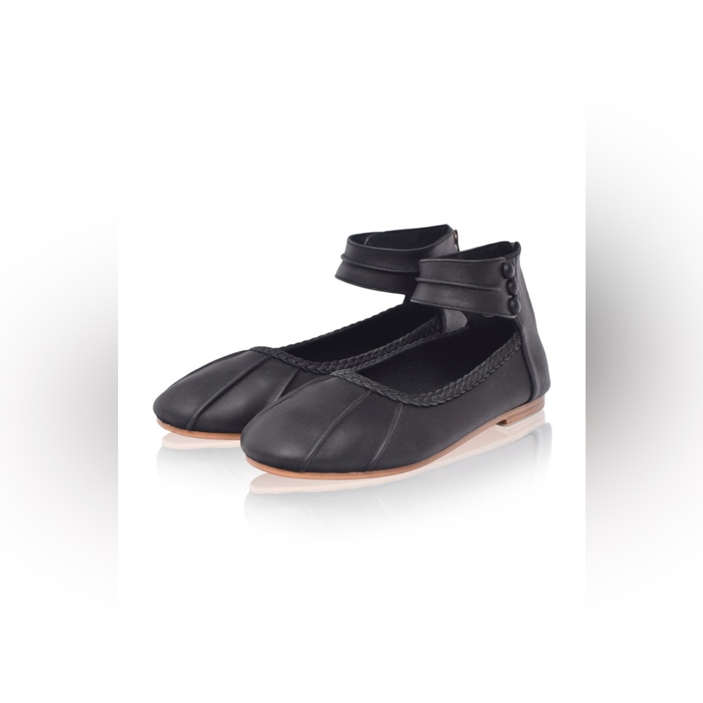 Elegant Black Ankle Strap Flats